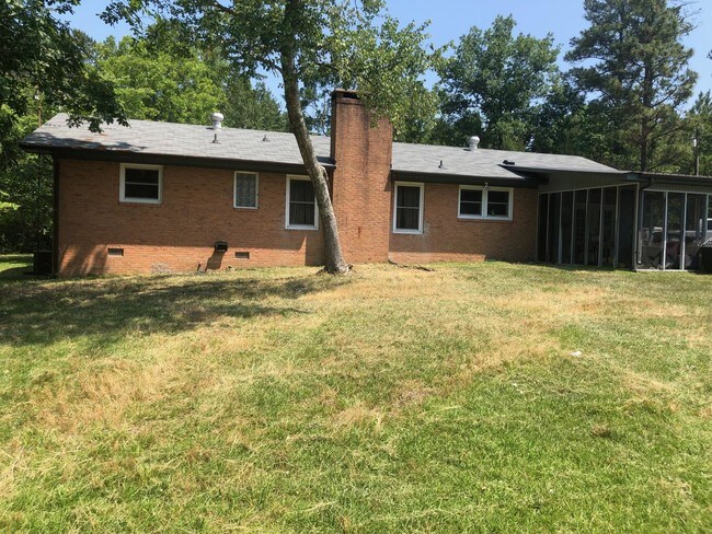 Building Photo - 3279 Lakebay Rd