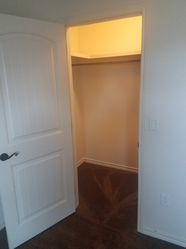 125 Limestone Unit A, Clovis, NM 88101 Apartments in Clovis, NM