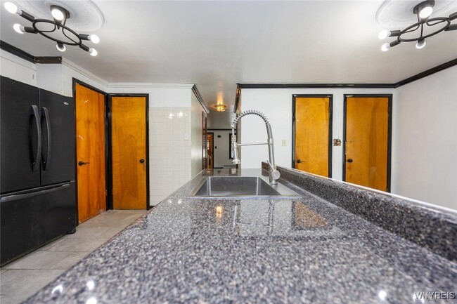 Foto del edificio - 54 Brownell St