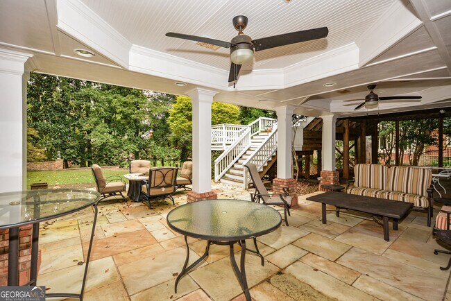 Foto del edificio - 1640 Lazy River Ln