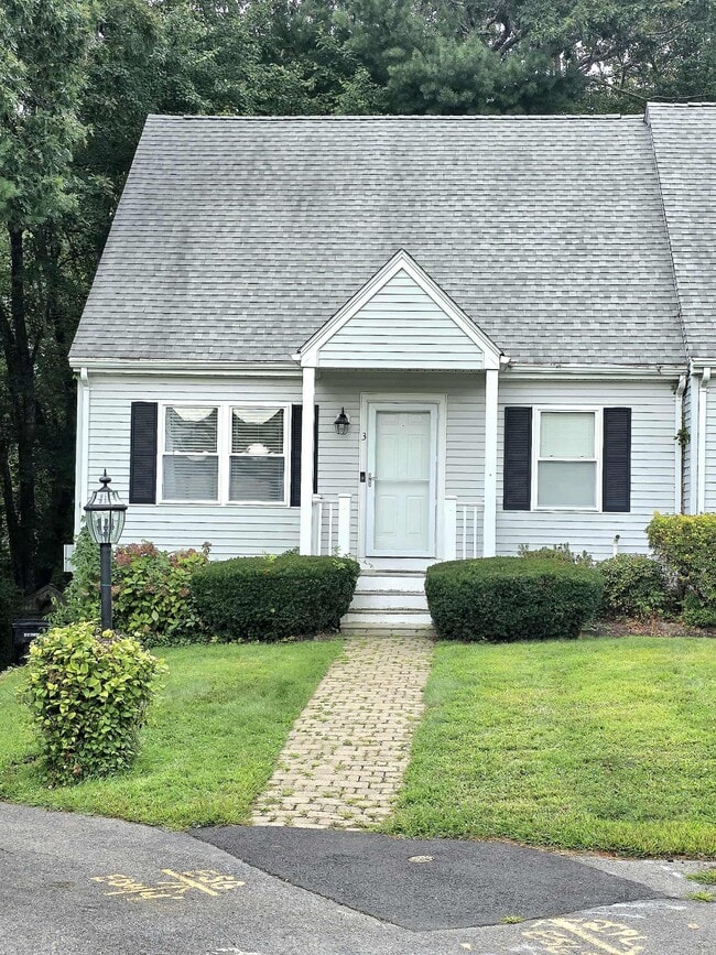 Building Photo - 68 Gatsby Dr
