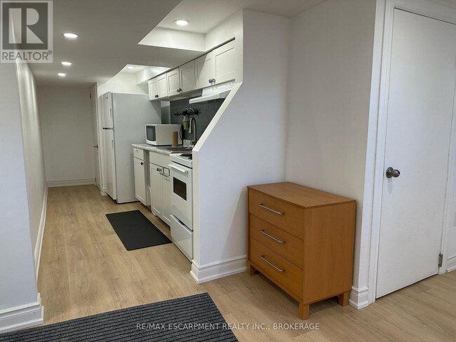 Photo du bâtiment - 342 E 23rd St