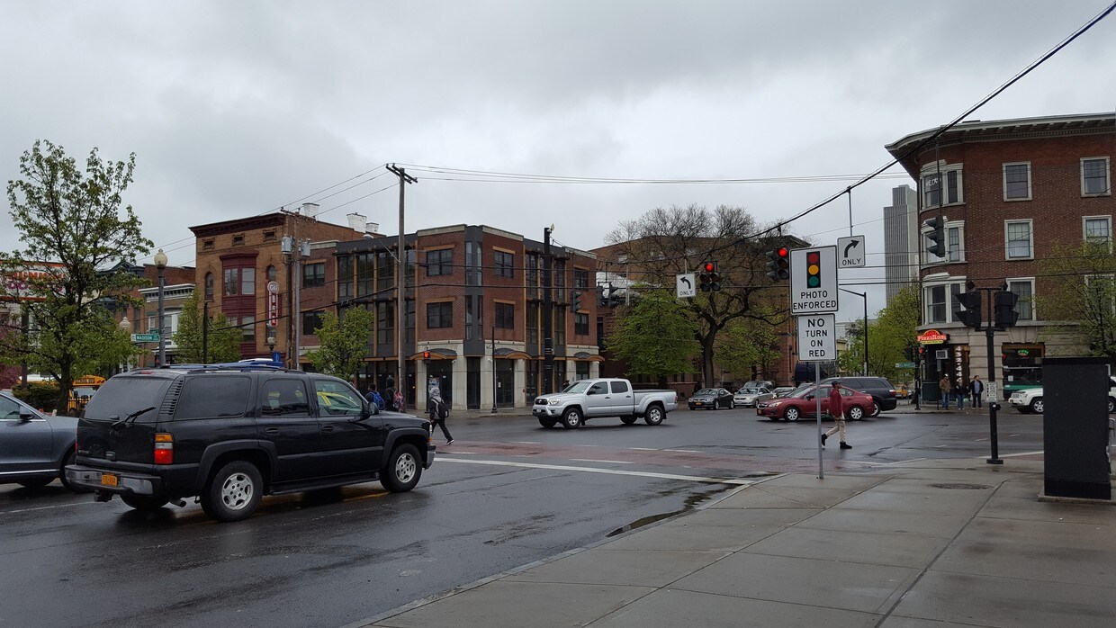 423425 Madison Ave, Albany, NY 12210 Apartments Albany, NY