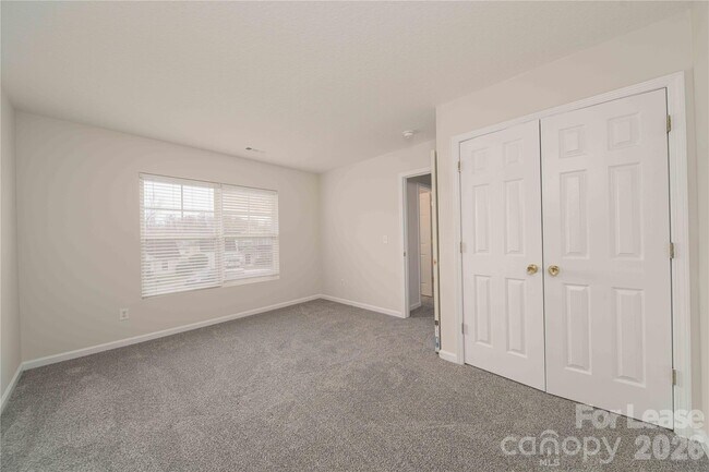 Foto del edificio - 2116 Sebastiani Dr