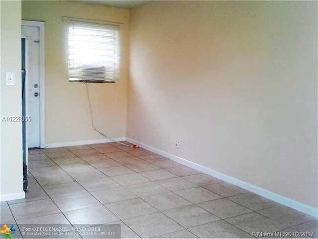Interior Photo - 145 SW 5th Ct
