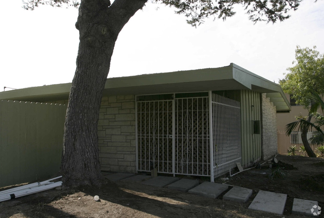 Primary Photo - 1750-1754 Redondo Ave