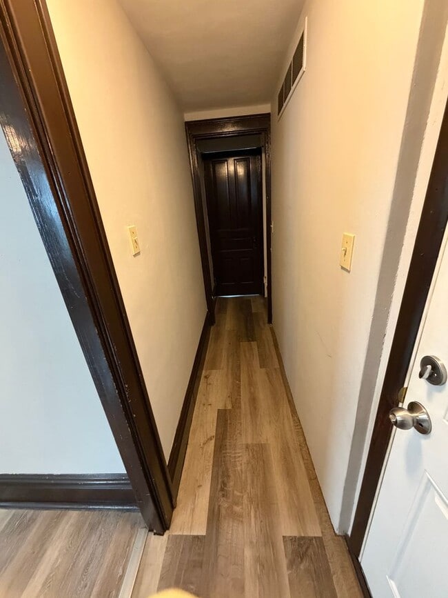 Foto del edificio - 526 Westinghouse Ave