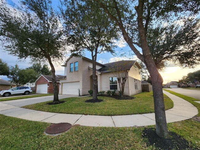 Foto del edificio - 16915 Melvin Oaks Ct
