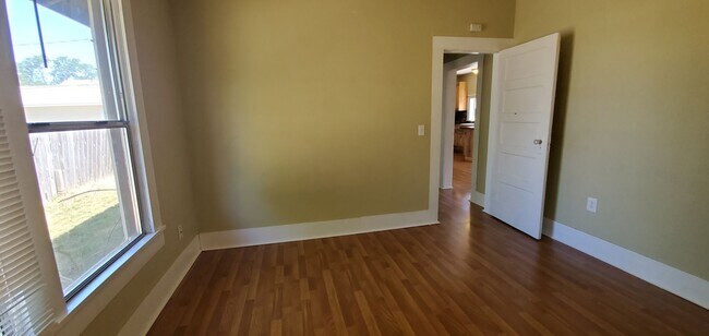 Foto del edificio - Charming 2 bed/1 bath home