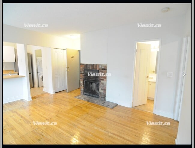 Building Photo - Beautiful 1 Bedroom in the Beaches