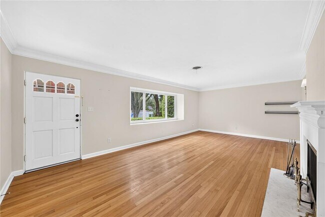 Foto del edificio - 2406 Shoreham Rd