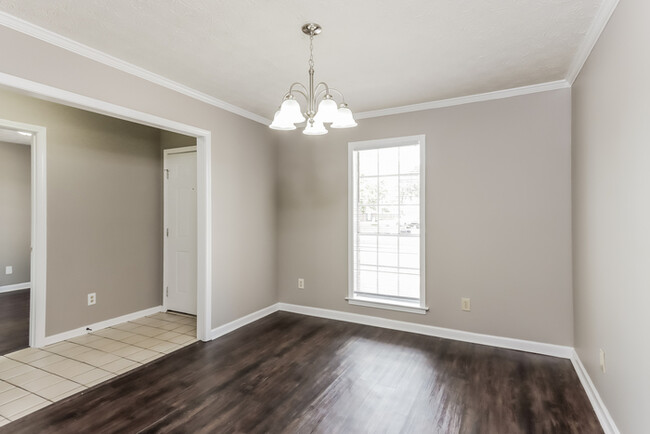 Building Photo - Beautiful 4 Bedroom in Montgomery!