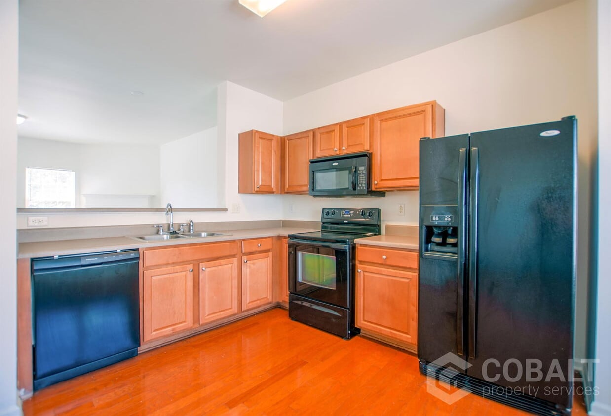 Photo - 6823 Blackstone Pl