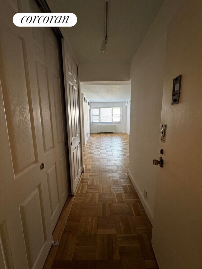 Foto del edificio - 345 E 56th St