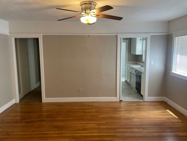 Building Photo - 1 Bedroom 1 Bathroom Duplex in Midtown Sac...