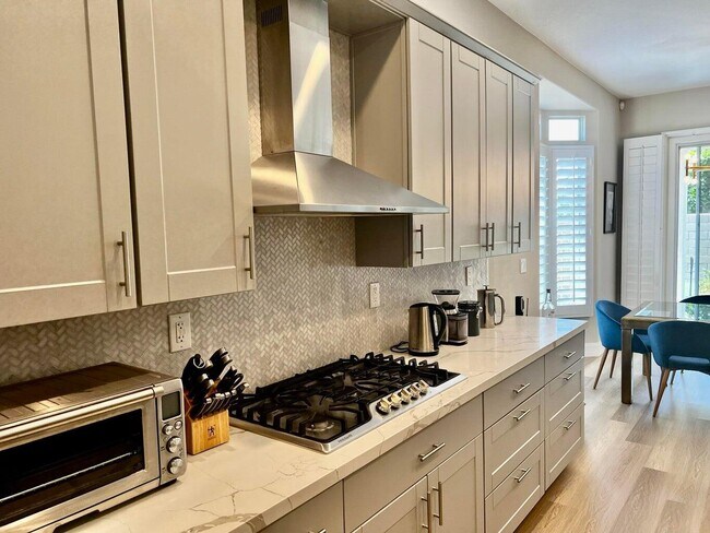 Foto del edificio - 44725 Alexandria Vale