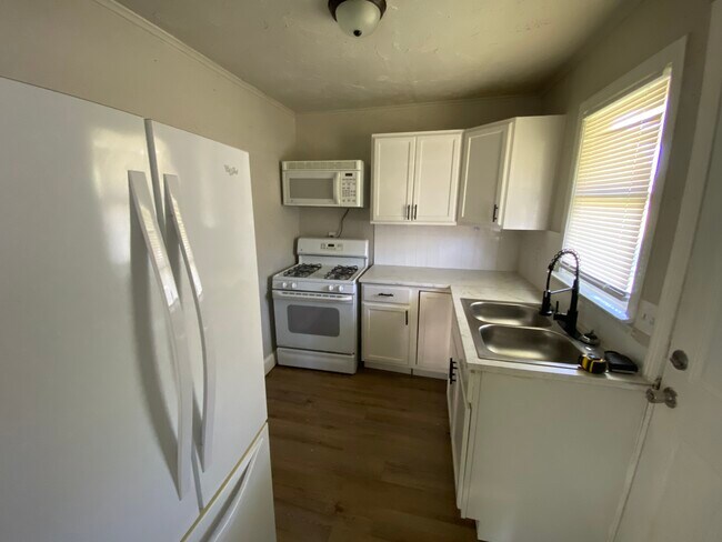 Foto del edificio - 611 W Cherry St