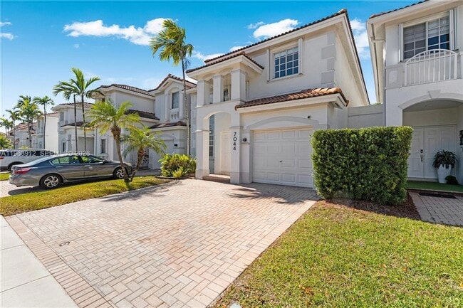 Photo - 7044 NW 115th Ct House