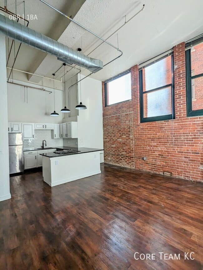 Building Photo - 934 Broadway Blvd