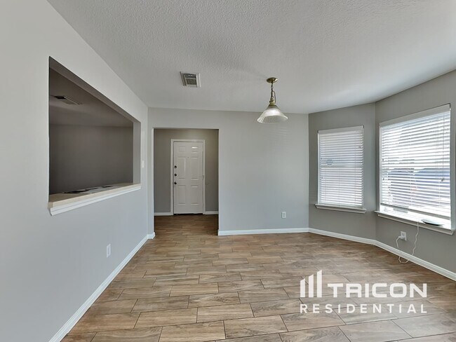 Building Photo - 5029 Hauna Ln