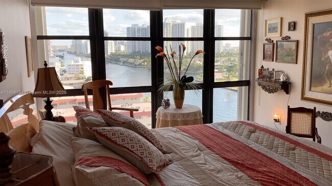 Foto del edificio - 2017 S Ocean Dr