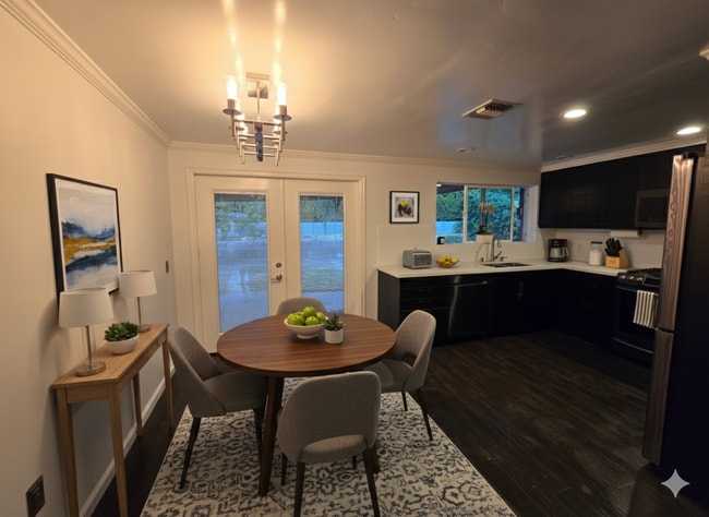 Building Photo - 13522 Utopia Rd