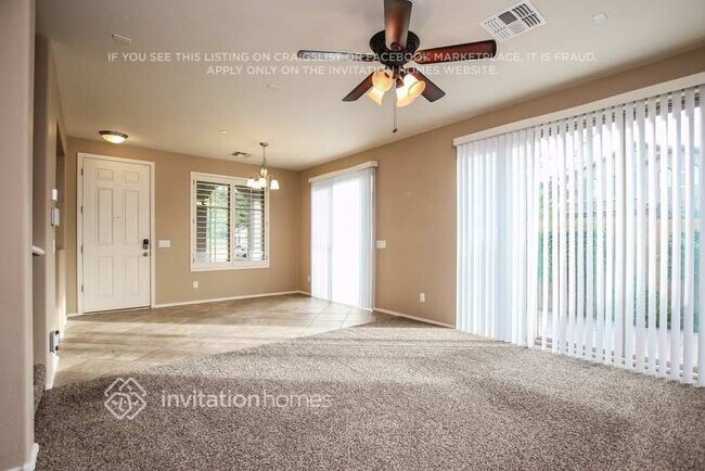 Foto del edificio - 9238 W Meadow Dr