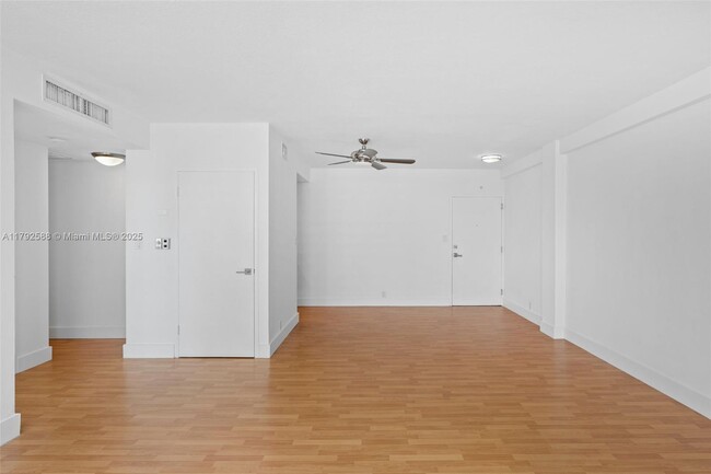 Foto del edificio - 3301 NE 5th Ave