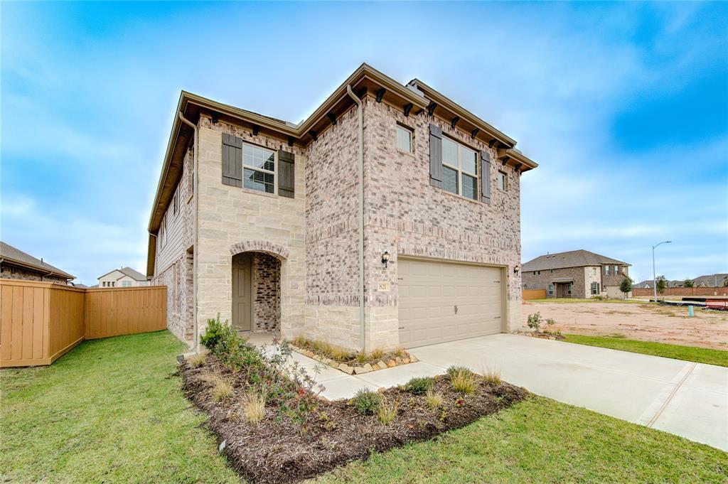 Foto principal - 821 Laguna Grn Ln