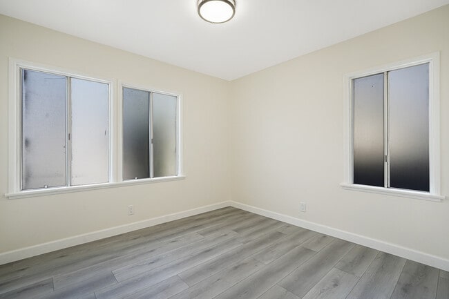 Building Photo - 5441 Berryman Ave