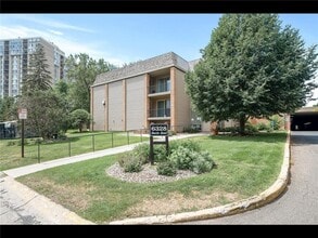Building Photo - 6328 Barrie Rd