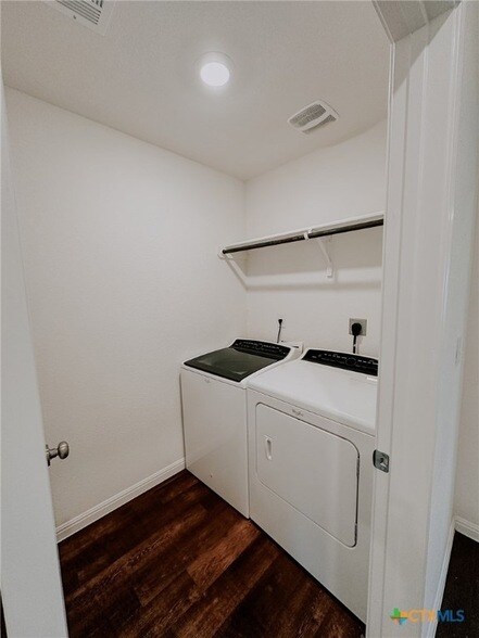 Building Photo - 414 Appalachian Trl