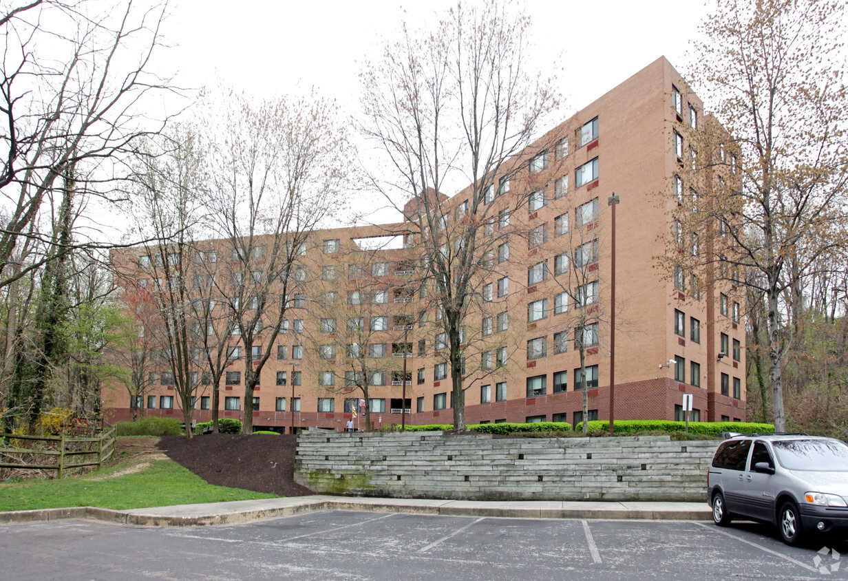 Primary Photo - Foxwell Memorial Apartments