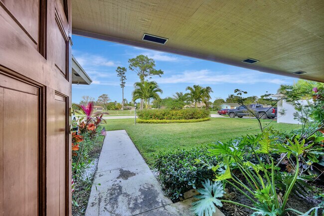Building Photo - 2551 Westchester Dr