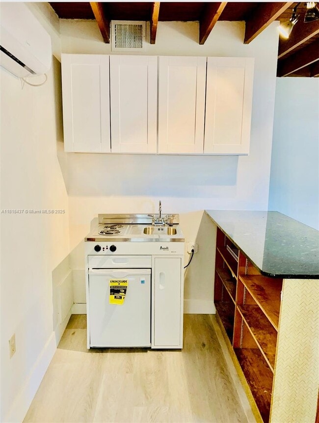 Foto del edificio - 8260 SW 27th Terrace