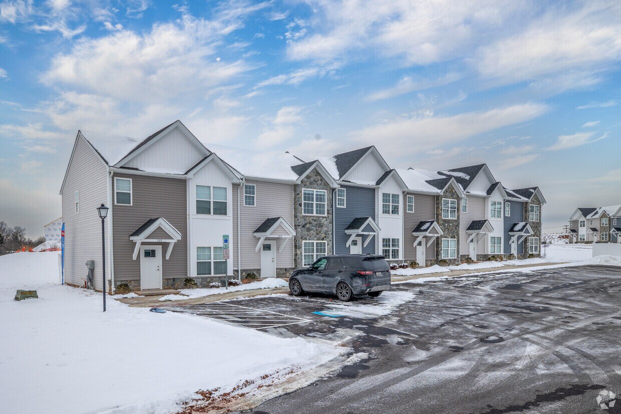 Foto principal - Aspen Ridge Townhomes