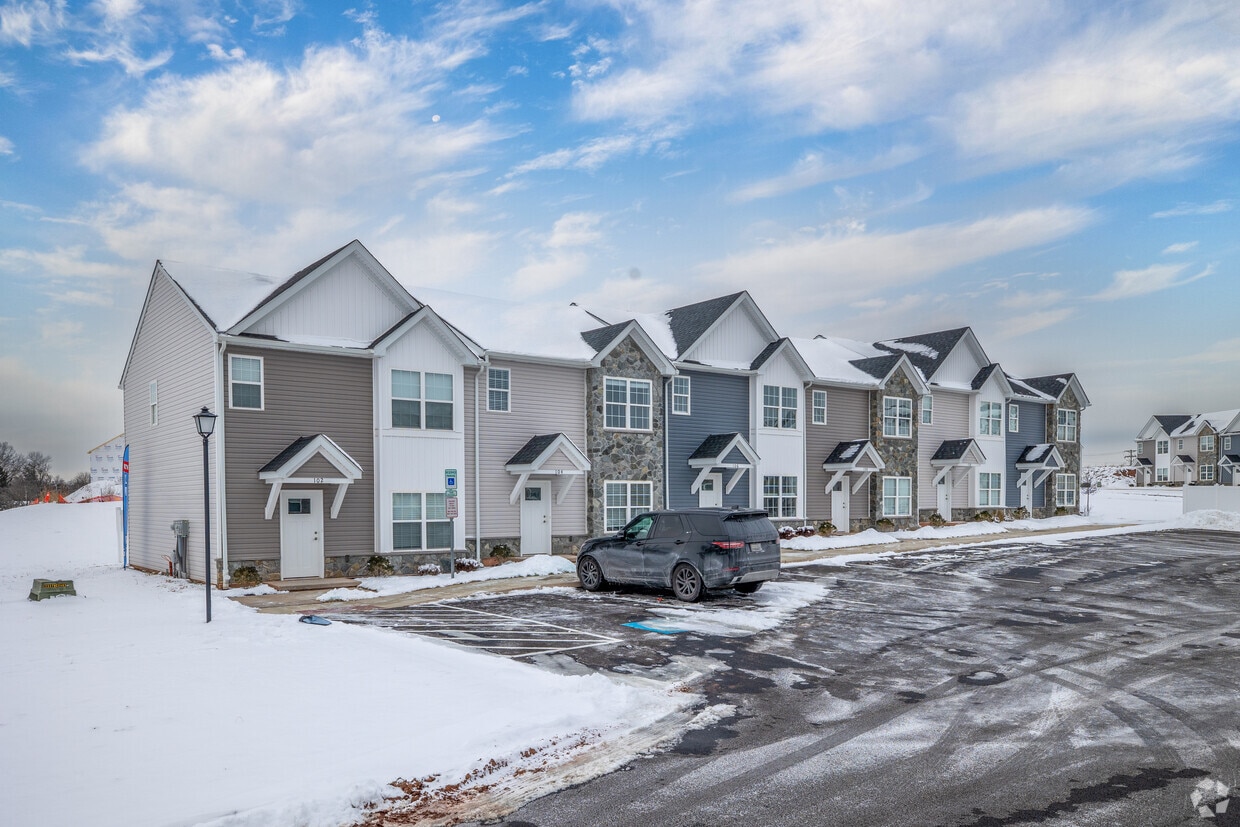 Primary Photo - Aspen Ridge Townhomes