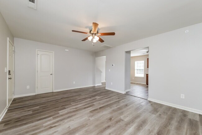 Foto del edificio - 5063 Hogan Point Ct