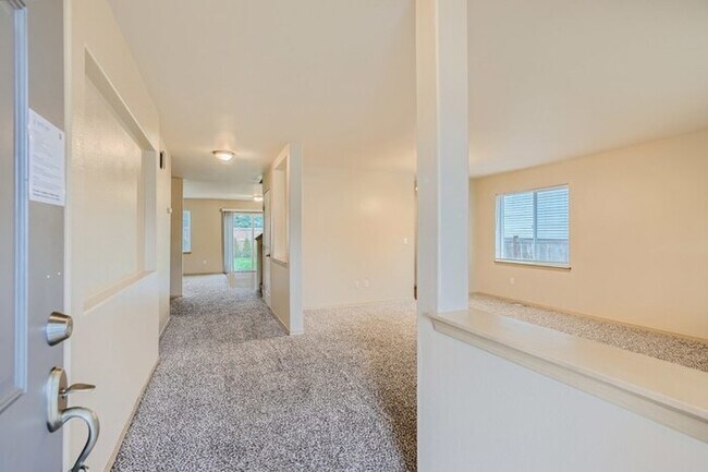 Building Photo - 1401 Riddell Avenue Northeast, Orting, WA,...