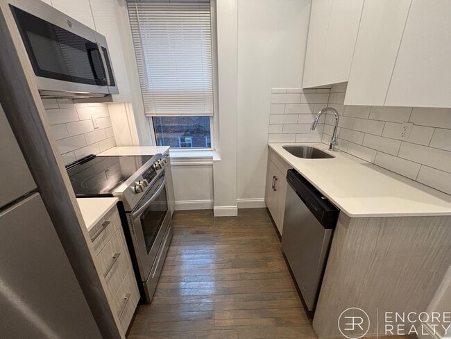 Building Photo - 19 Queensberry St