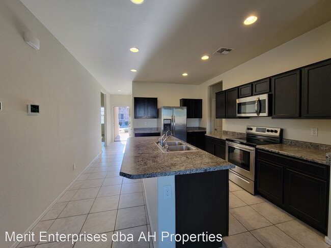 3 br, 2 bath House - 2394 E SAN GABRIEL TRL photo'