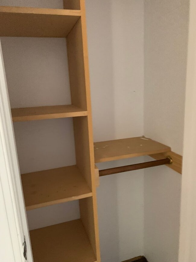 Foto del edificio - 1175 N Main St