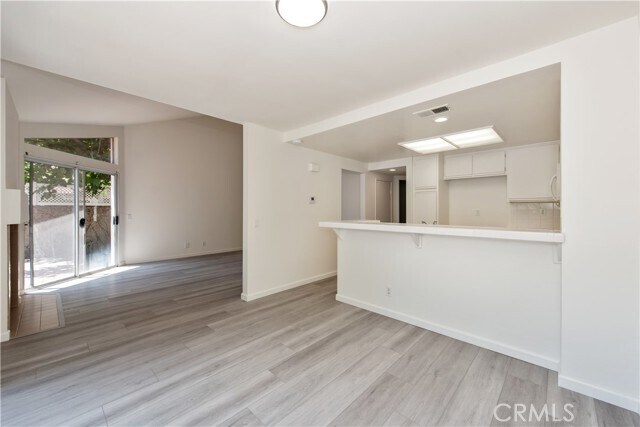 Building Photo - 223 Stanford Ct
