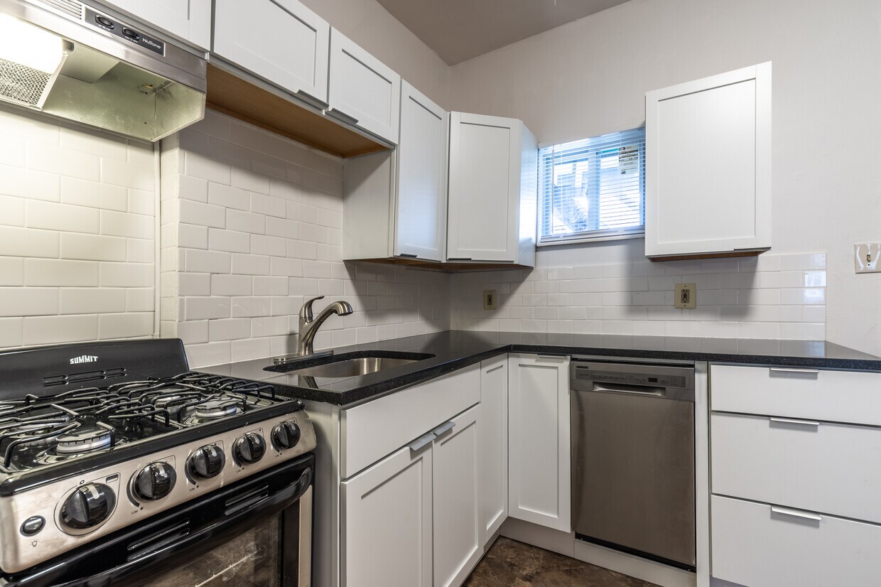 Primary Photo - 519 N Euclid Ave