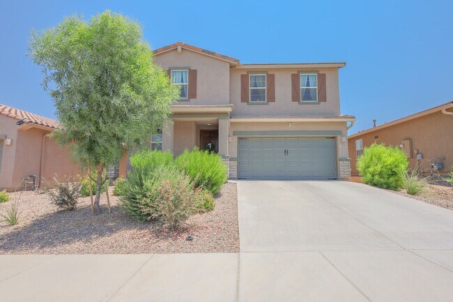 Building Photo - LA ESTANCIA!!  2 STORY HOME!!4 Bedroom 2.5...