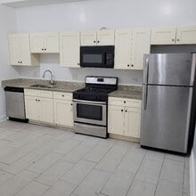 Building Photo - 6751 S Clyde Ave