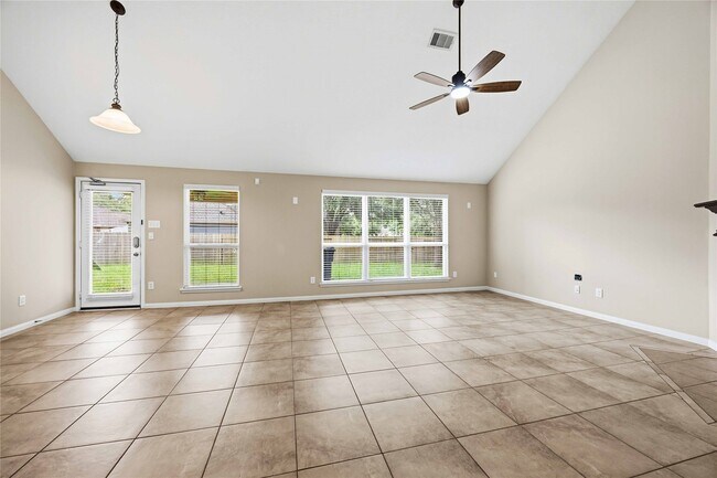 Foto del edificio - 950 Firthwood Ln