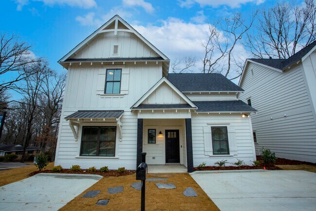 Foto del edificio - New Cottage in New Community!