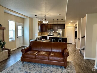 Building Photo - 1784 Portland Gold Dr