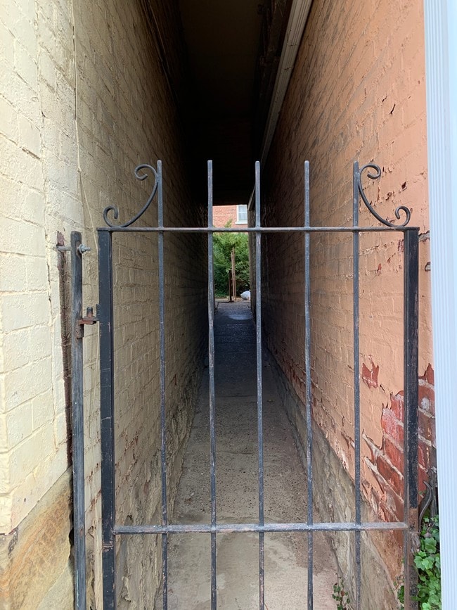 Rod Iron Gate - 804 Main St